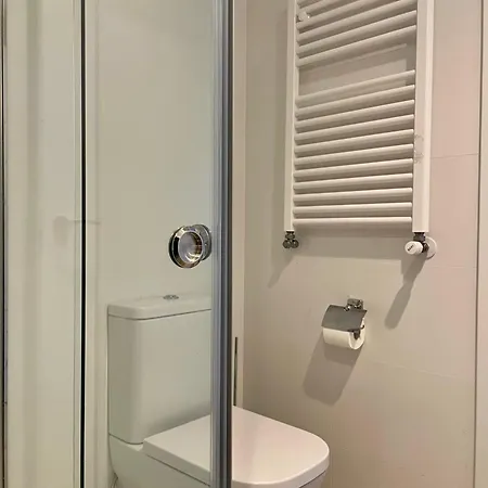Piso De 2 Habitaciones En Centro, Zona Muy Tranquila Con Playa A 2 Min Andando Gijón Exterior foto