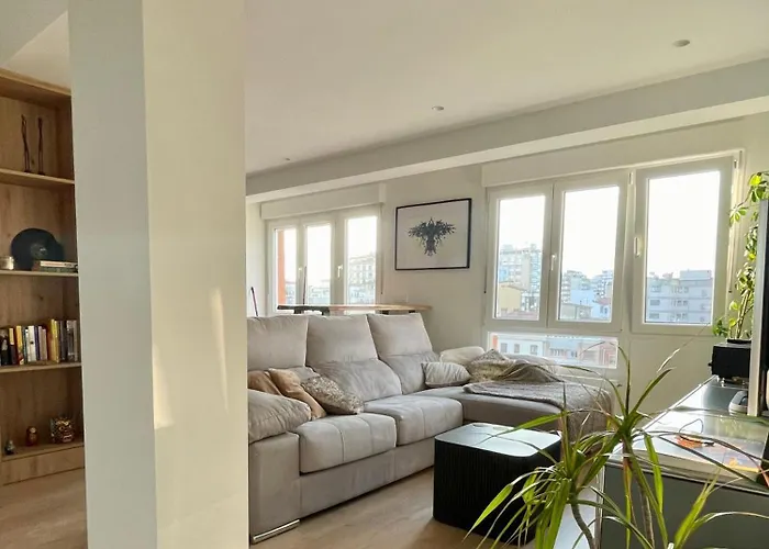 Piso De 2 Habitaciones En Centro, Zona Muy Tranquila Con Playa A 2 Min Andando